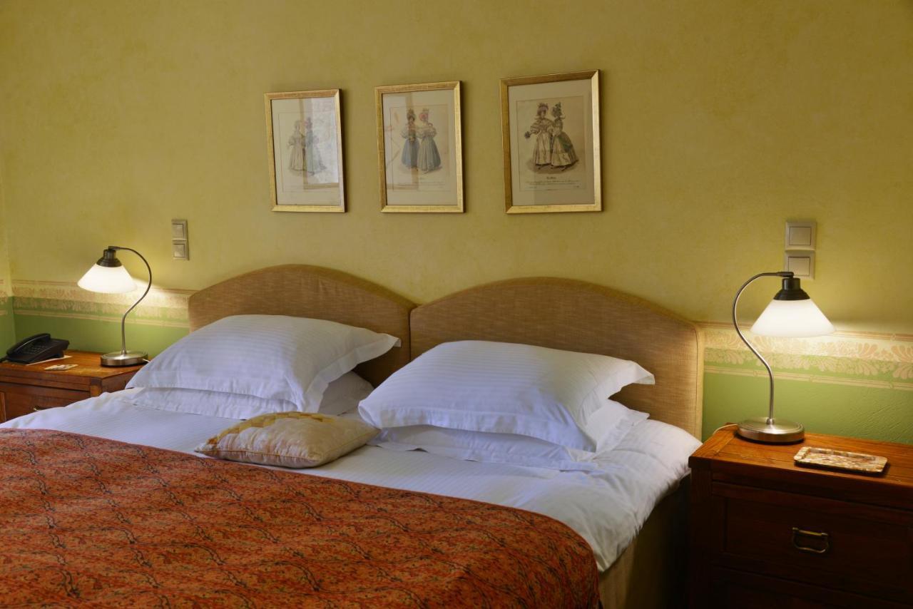 Astra Hotel Kastanéa Dış mekan fotoğraf